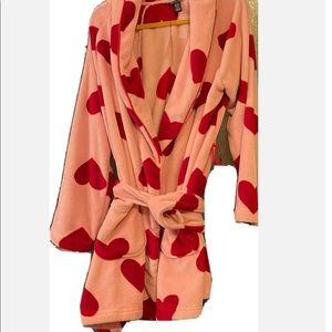 Victoria Secret Hearts Robe w/ tags. New never used. Pink with red hearts.  M/L